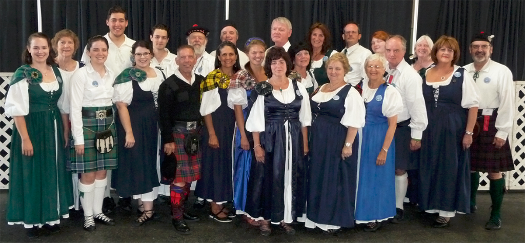 Plateau Scottish Country Dancers group portrait, 2015